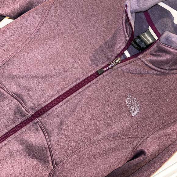 The North Face • Full Zip Up Jacket - Picture 4 of 4